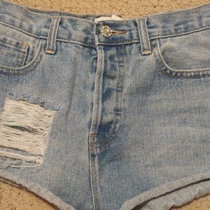 Junior Forever 21 Jean Destroyed Raw Hem Shorts 28